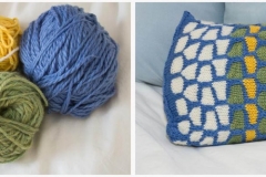 <a href="http://www.ravelry.com/projects/babetter/honeycomb-pillow">Honeycomb Pillow</a>