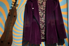Roll Hall of Fame Museum - John Lennon Outfit