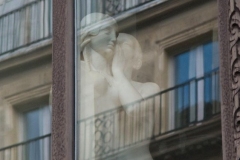 Whispering at the Louvre 2009-07-09